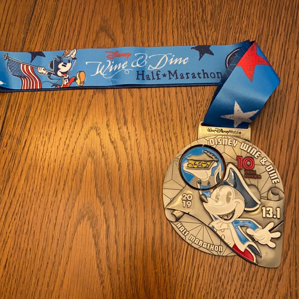 Disney’s Wine and Dine 1/2 2019 Medal